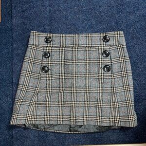 NWOT GAP Gray Plaid Mini Skirt with Button Details